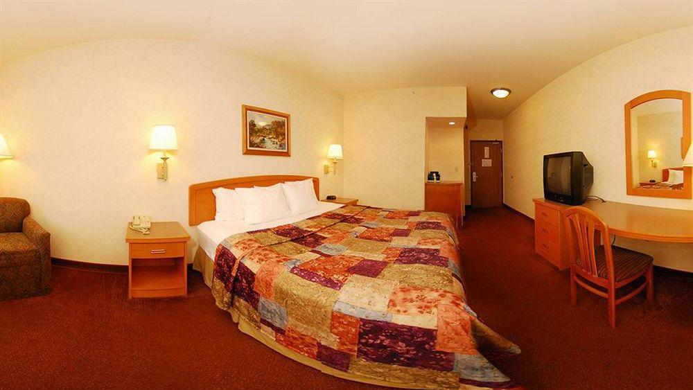 Sleep Inn & Suites Lake Of The Ozarks Camdenton Extérieur photo
